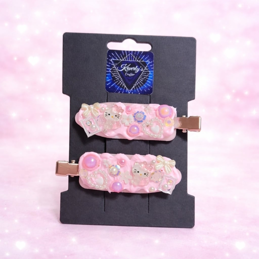 ❌️SOLD❌️Handmade Hello Kitty HairClips
